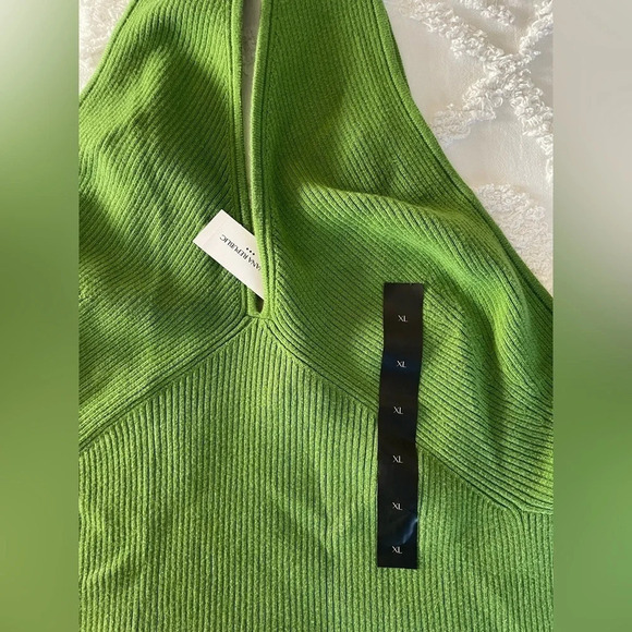 Banana Republic Ribbed Cross-Front Tank - Picture 4 of 6